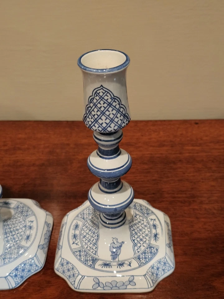 Pair of Delft Royal Goedewaagen Williamsburg Restoration Blue Candlesticks C 57 - Image 4 of 4