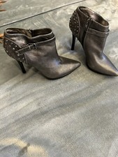 Guess By Marciano Ankle Booties With Zipper And Enhancements