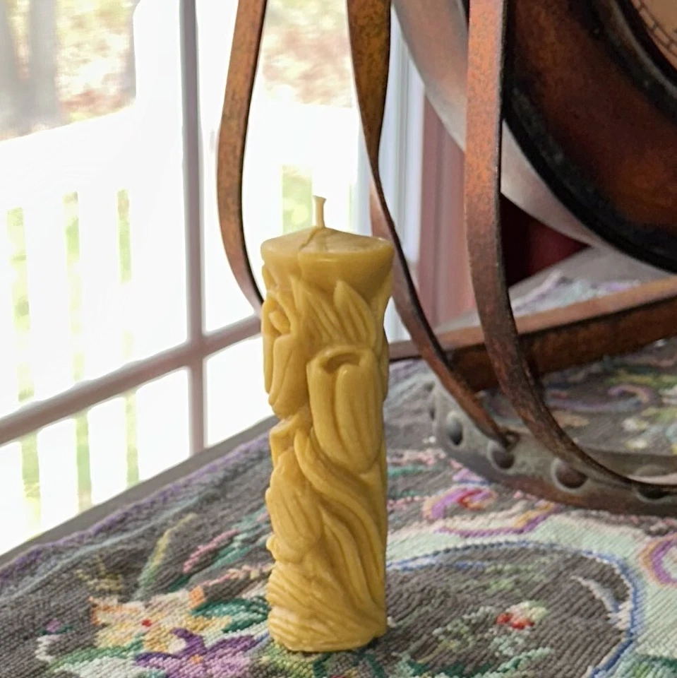 Handmade 100% Pure Beeswax Candles TULIPS with Cotton Wick - Image 2 of 2