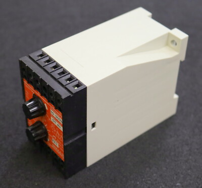 EBERLE Spannungsmessrelais Typ 55704 30-300VDC Nennspannung Reaktionszeit 50ms