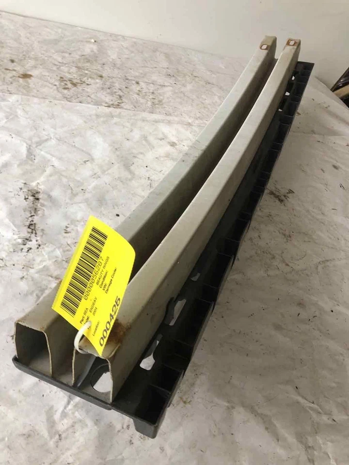 Barra frontal de parachoques de refuerzo trasero Mitsubishi Envavor Limited Wagon 2004 3,8 L Foto 2 de 4