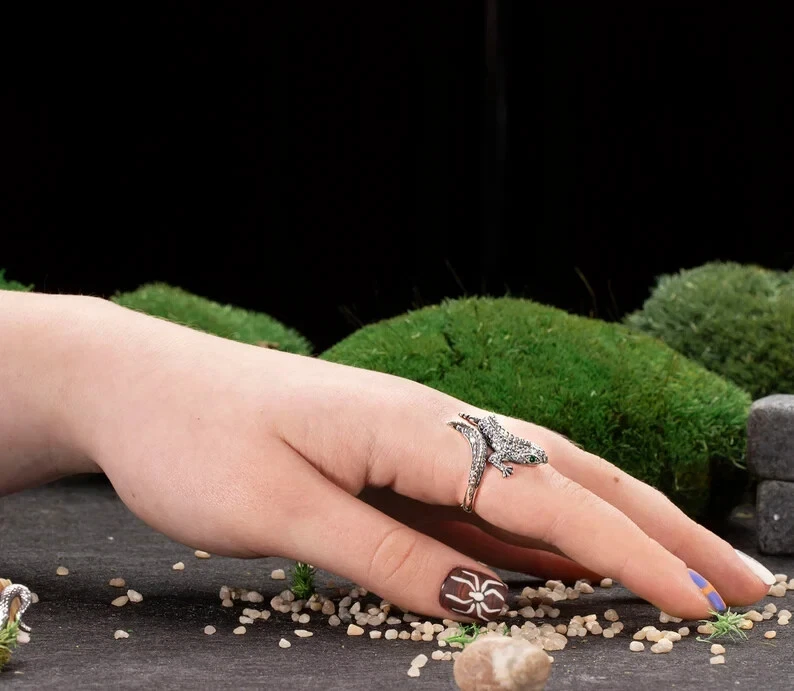 2.32 Ct Round Simulated Diamond 14k White Gold Plated Lizard Wrap Halloween Ring - Image 4 of 4