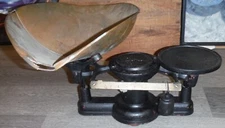 Antique Cast Iron & Brass Store Scale Howe Scale Co No 1 Rutland VT D7275