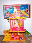 Vintage 1975 Barbie Fashion Plaza Play Set  w/ Original Box (Incomplete)