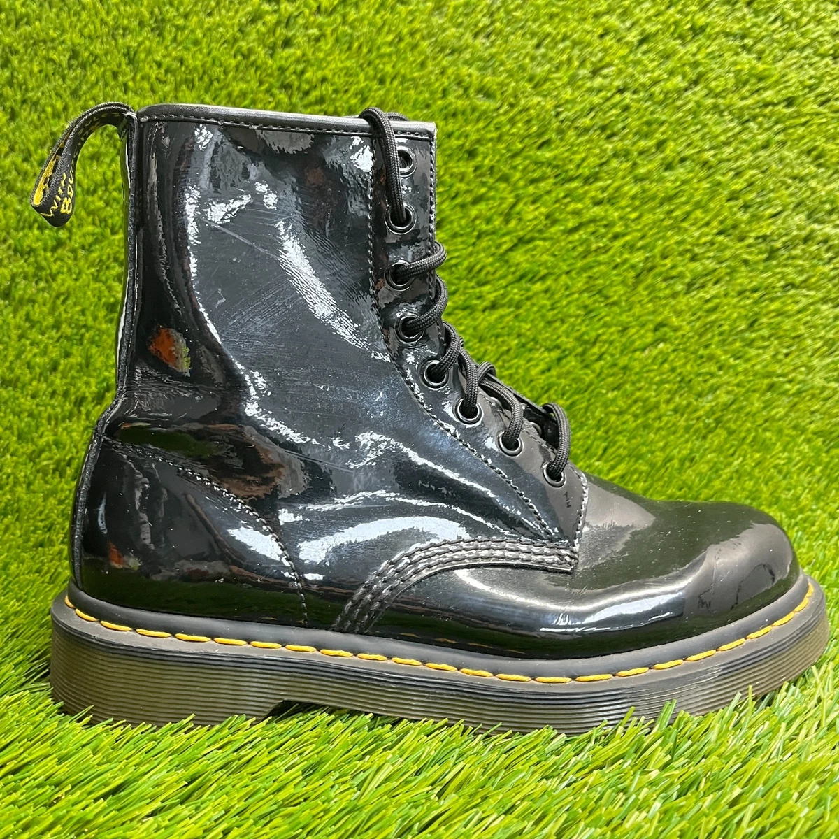 Dr. Martens 1460 Classic Black Patent Leather Lace-Up Combat Boots Size 10/11 Dr. Martens Patent Leather Lace Up Boots for Men for Sale  main image 4