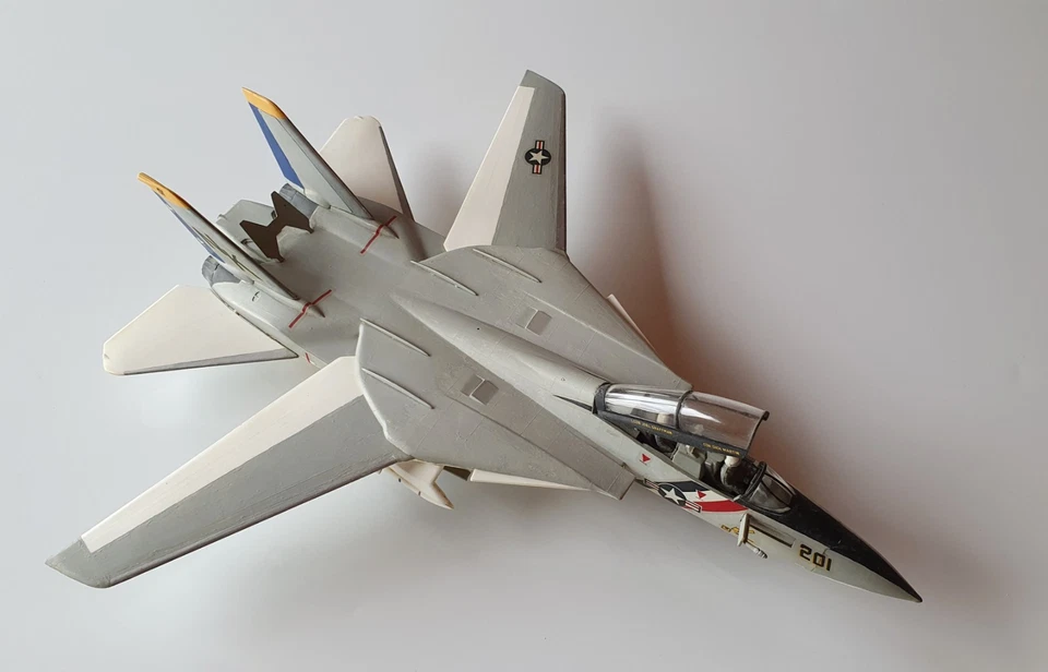 USN F-14A "VF-2 Bounty Hunters 1:72 Gebaut - Bild 3 von 4