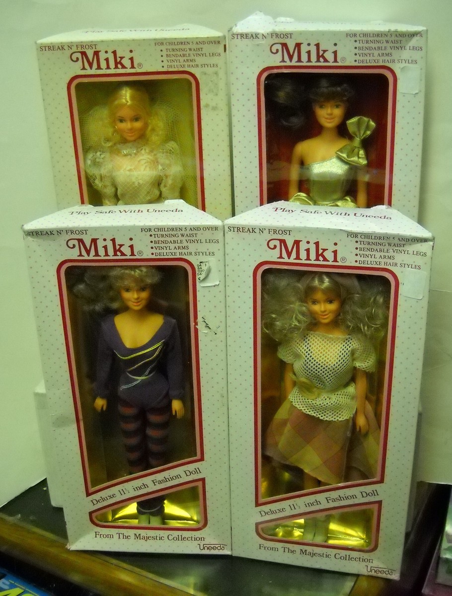 3115 NRFB Vintage Uneeda K-Mart 4 Streak N Frost Miki 11 1/2