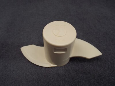Plastic Blade Cuisinart DLC-8 Plus Food Processor Vintage Kitchen Appliance Part