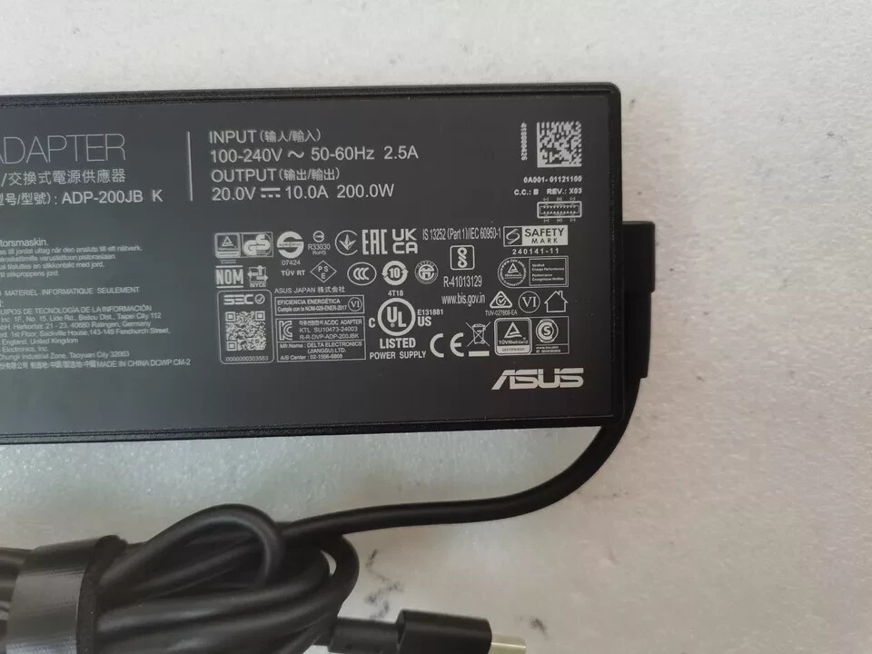 Caricabatterie 20V 10A 200W ADP-200JB D Compatibile Con ASUS ROG Zephyrus G15, Strix G15, TUF Dash F15 - Alimentatore AC Con Cavo - 4