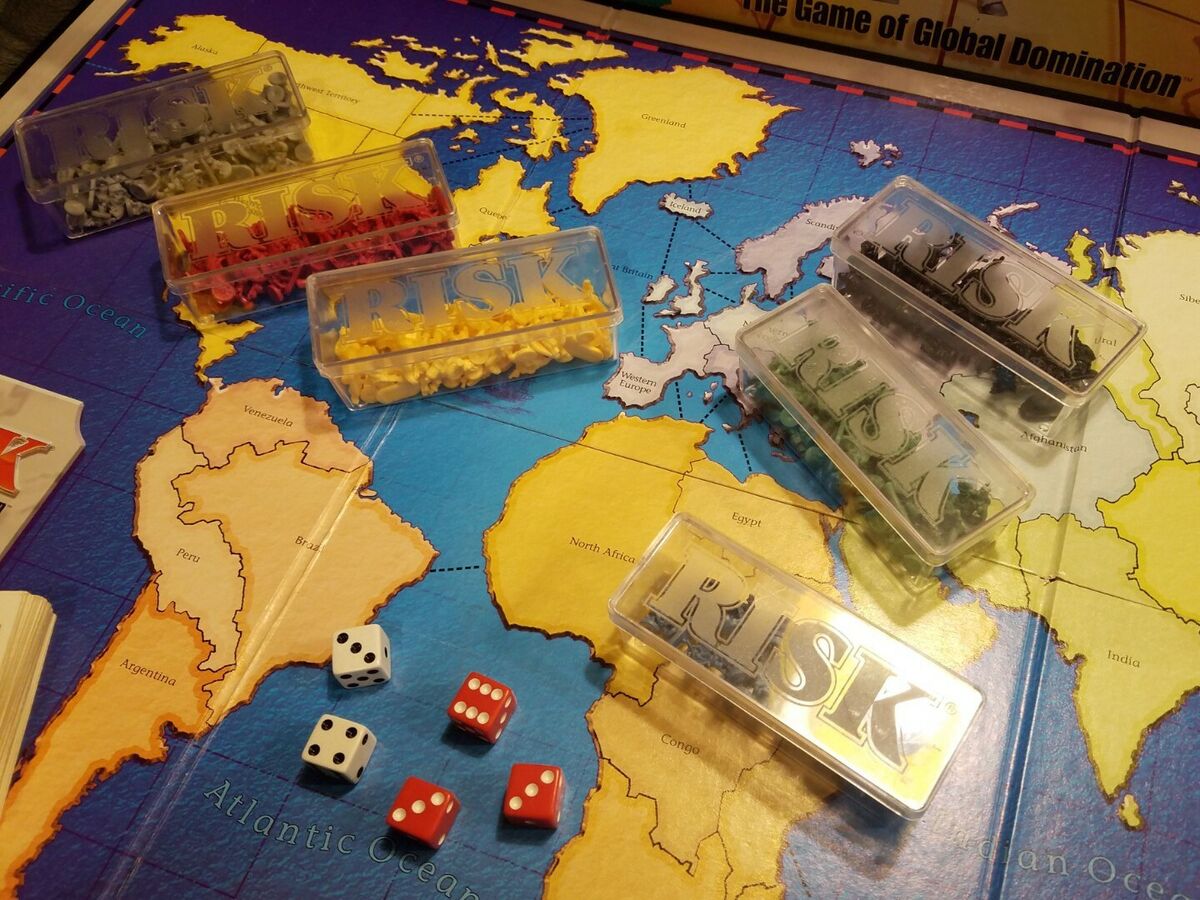 Jogo de tabuleiro de guerra RISK The World Conquest Game edição completa  1999