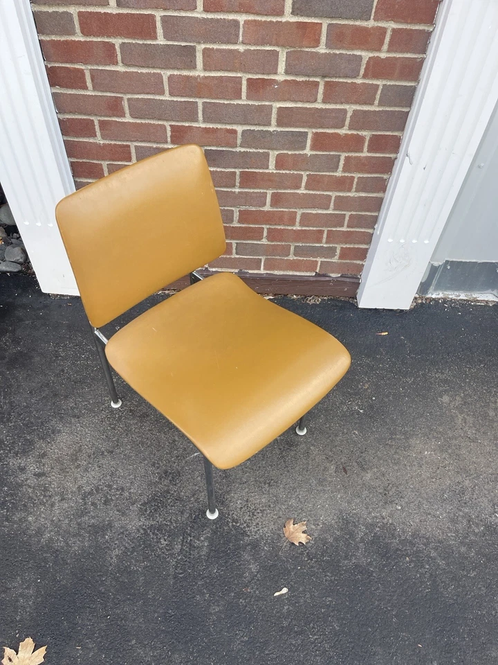 Silla Simmons Mid Century Moderna Acolchada Metal Naranja Oficina Madera Brazo Simmons Foto 3 de 4