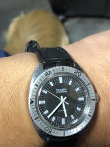 gruen precision diver