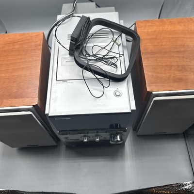 Panasonic SA-PM533 Compact Bookshelf Stereo System AM/FM AUX 5-CD