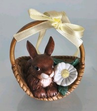 Goebel Jahreshase 2001 Hase Osterhase im Korb mit Narzisse Limited Edition