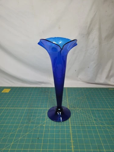 16 Inch Blenko Cobalt Blue Hand Blown Glass Tri Fan Vase 1980s 90s Vintage