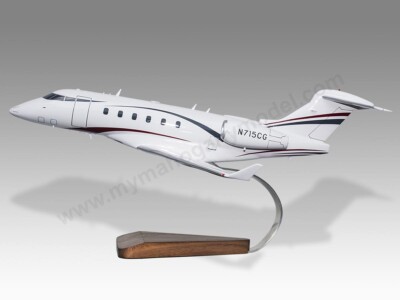 Bombardier Challenger 350 Desk Wood Airplane New Model Small Scale 1/72