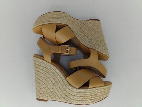 Michael Kors Aimee 46S5AIHA1L Sandali con plateau in pelle, beige, 39 EU/7,5 M US - Foto 3 di 4