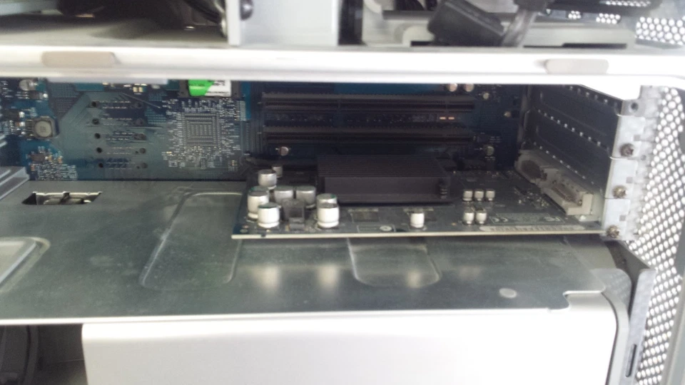 Apple Power Mac G5 1.8GHz  DP PowerPC Dual CPU - Image 2 of 4