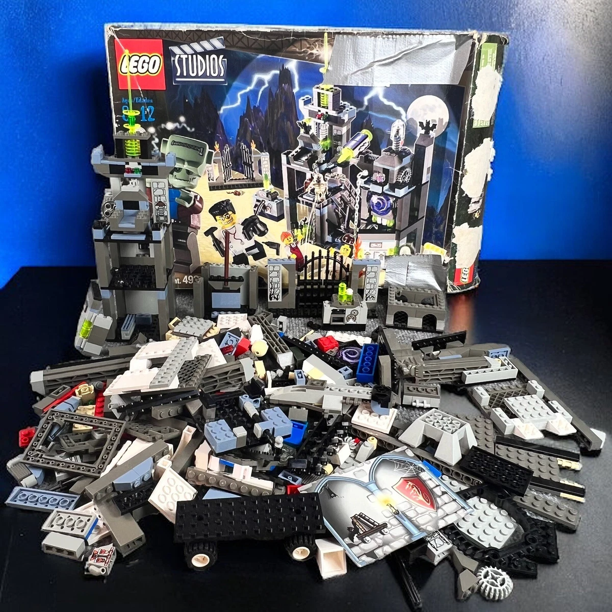 Lego scary laboratory sale