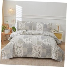 Grey White Floral Plaid Quilt Full/Queen 90 in x 90 in Grey Beige White