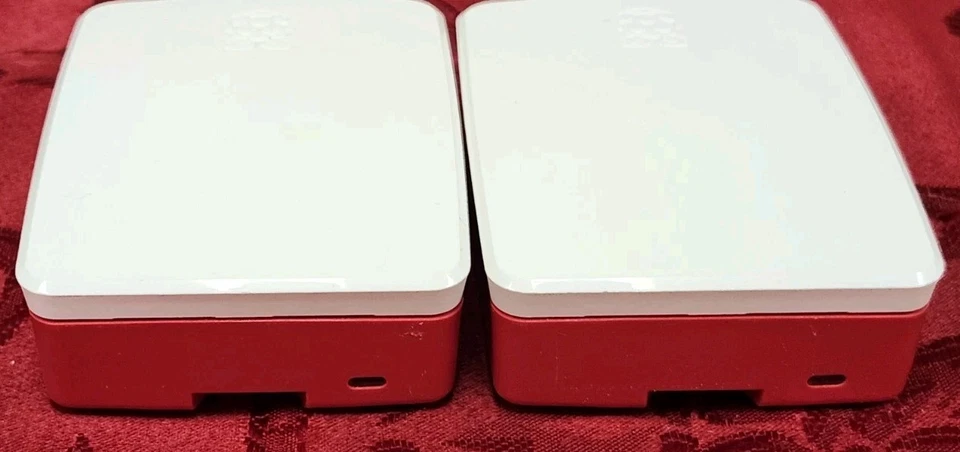 Raspberry Pi Red / White Official Case for Raspberry Pi 4 Model B 2pcs - Image 4 of 4