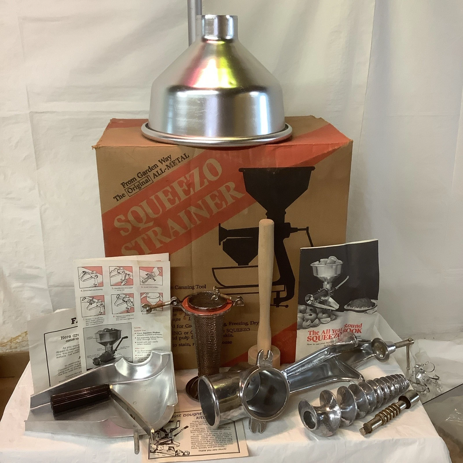 VINTAGE The Original All Metal Squeezo Strainer by Garden Way w/ box
Opens in a new window or tab