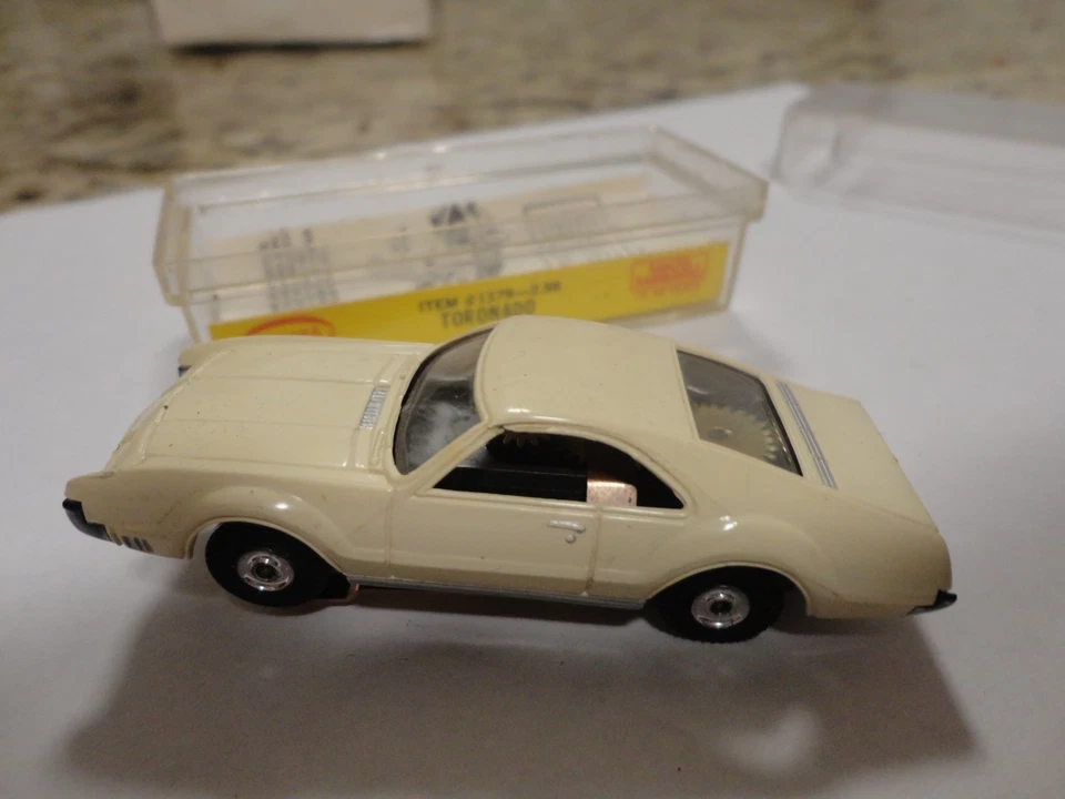 Coche tragamonedas vintage aurora tjet ho blanco olds toronado con caja original/lbl Foto 4 de 4