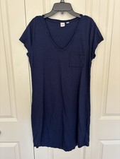 Women’s Gap navy v neck shirt dress w/ pocket size medium. Cotton/modal