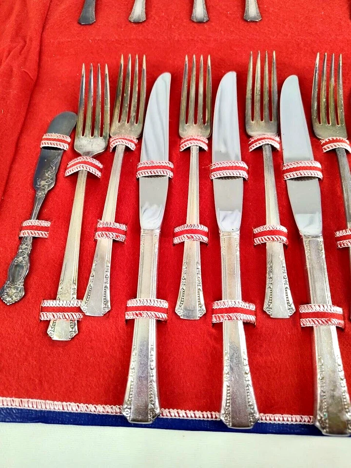 Lote Mixto de Cuchillos de Acero Inoxidable Oneida y Cubiertos Plateados Foto 4 de 4