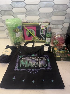Wicked Gift Set! Blanket, Tote, Body Mist, Journal Set And More! See Description