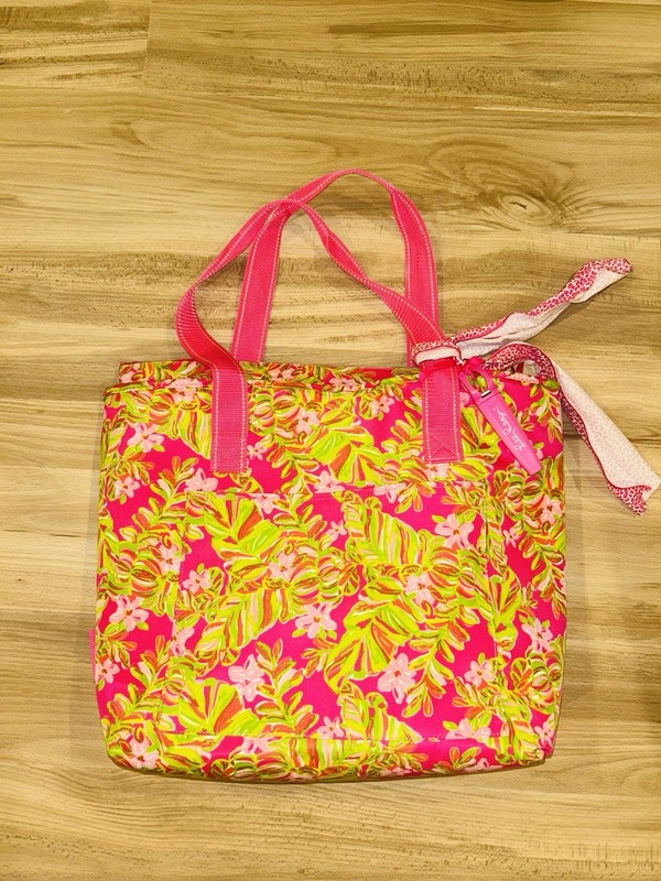 Lilly Pulitzer Insulated Cooler Large Bag Featured In Jungle Tumble Pink Green 