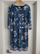 Sandra Darren Blue Floral Sheath Dress Size Medium Stretch Comfort 3/4 Sleeve