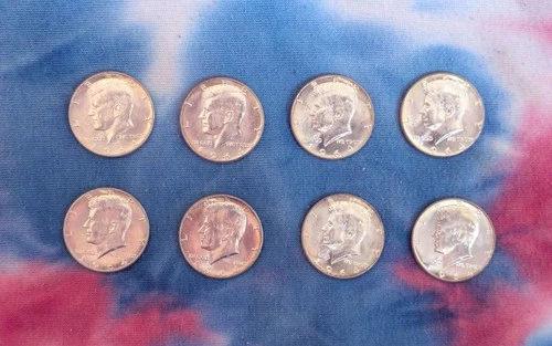 Lot of 8 1964 Kennedy Half Dollars 90 % Silver 50 Cent Pieces unc not perfect