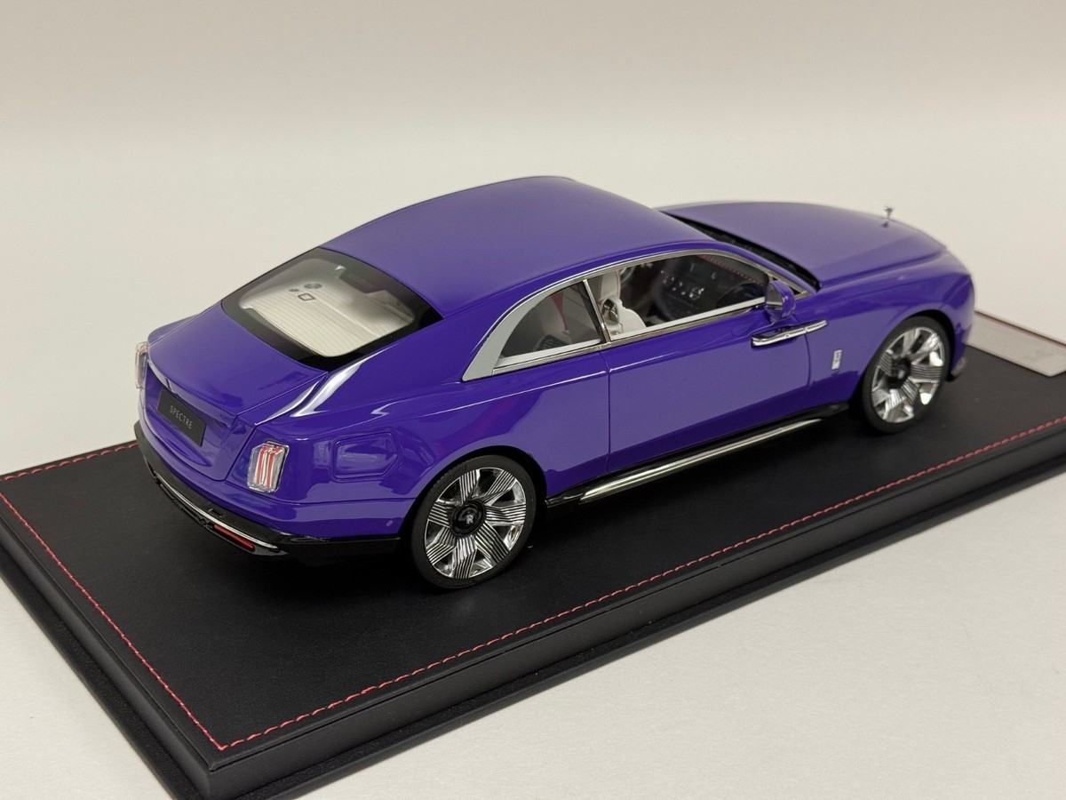 1/18 DF Rolls Royce Spectre in Purple limited 28 pieces set on a