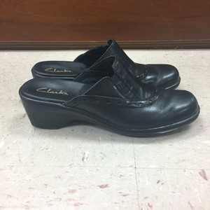 clarks black mules