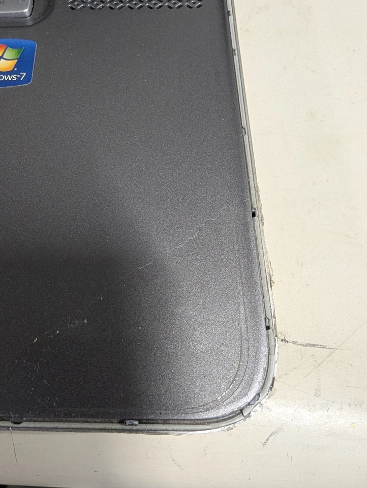 DELL XPS 15Z  i7-2nd FOR Parts  Boots, case in poor shape NO HDD/CORD #320 - Image 2 of 4