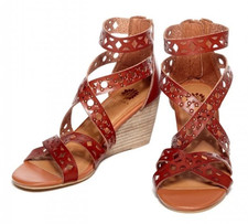 Womens Yellow Box Reinette Women's Wedge Sandals Brown New in Box