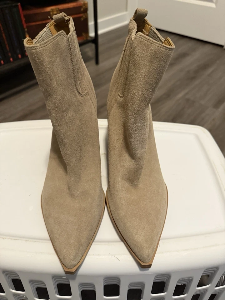 Botas curtas Mark Fisher pontiagudas camurça bronzeada tamanho 10 perfeito estado-Pequeno arranhão - Imagem 3 de 4