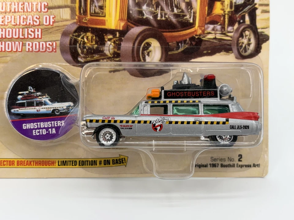 Johnny Lightning Frightning Lightnings Ghostbusters ECTO-1A Limited Edition 1:64 - Image 2 of 4