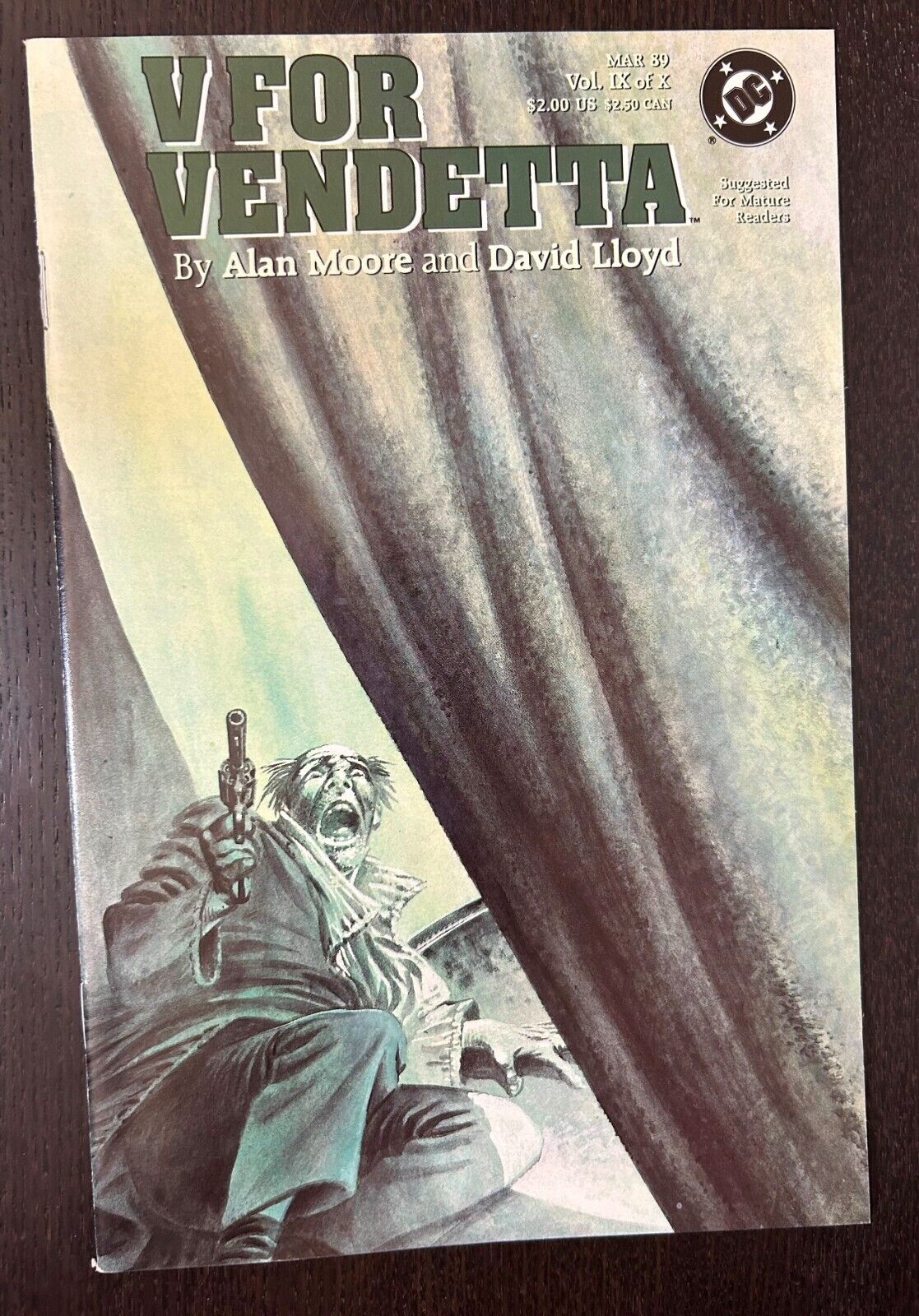 V FOR VENDETTA #9 (DC Comics 1989) -- Alan Moore -- NM-