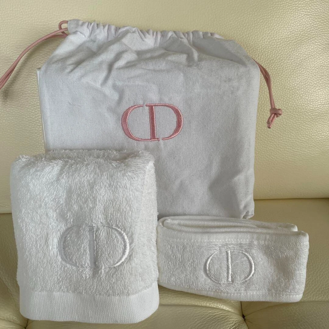 Ensemble pochette à cordon logo blanc Dior serviette bandeau cheveux nouveauté client