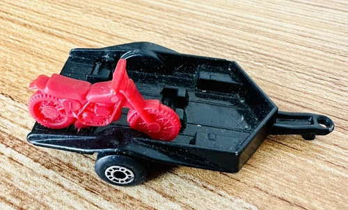 Vintage 1979 Matchbox Superfast Motor-Cycle Black Trailer w/ Pink/Red Bike