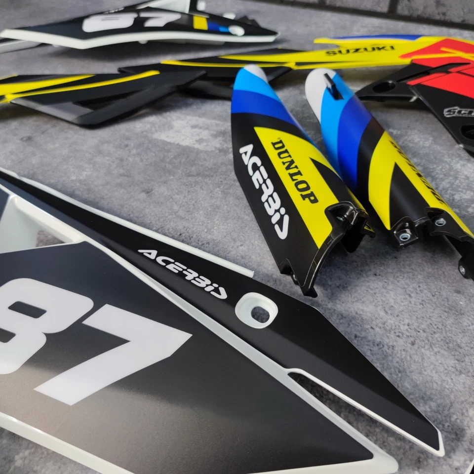 Plásticos + Gráficos Suzuki RMZ 450 2018-2026 RMZ 250 2019-2026 calcomanías aplicadas Foto 4 de 4