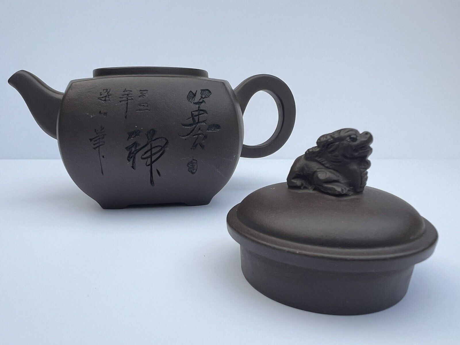 Chinese Yixing Zisha Clay Teapot Sole and Respected Pot Gu Jingzhou 200ml