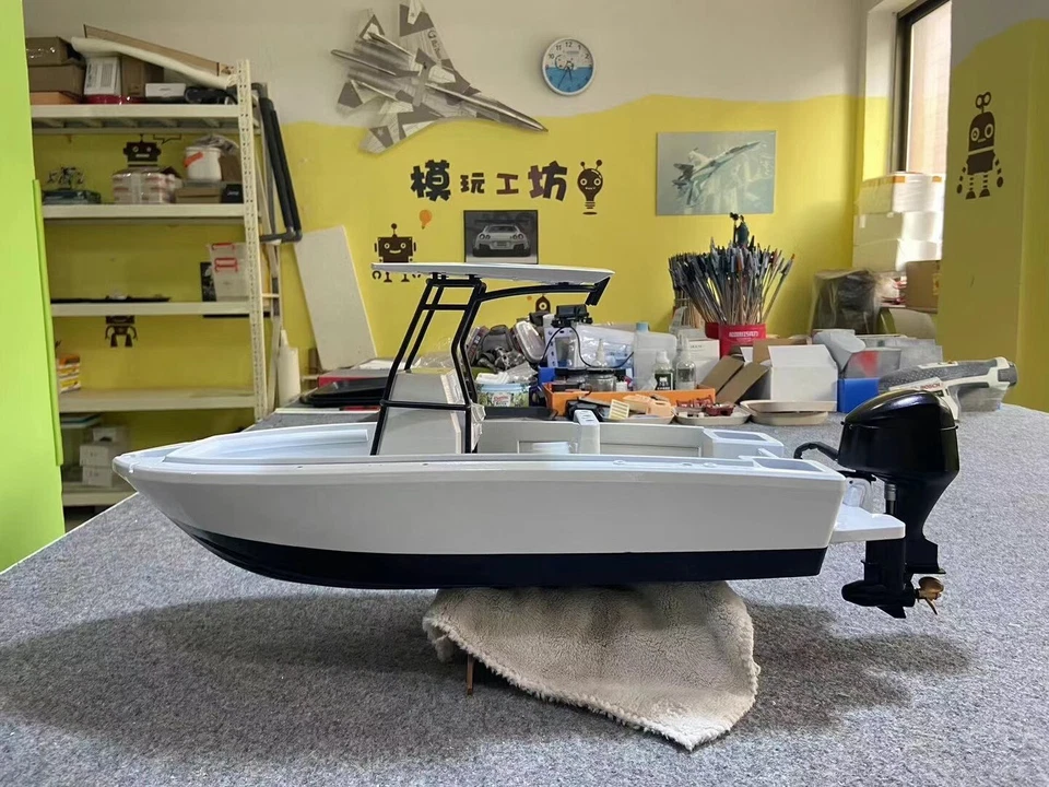 1:12 Classic 600mm 23.6" Fishing Boat With Outboard Engine RC Model Ship Kit - Image 3 of 4