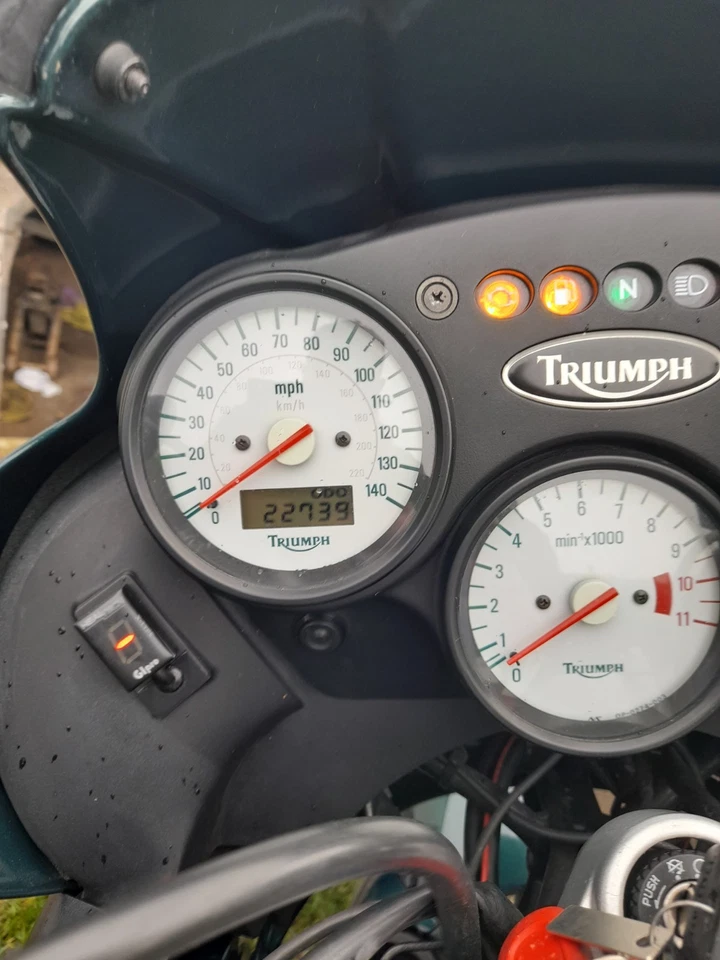 Triumph Tiger 955i 2005 - Image 4 of 4