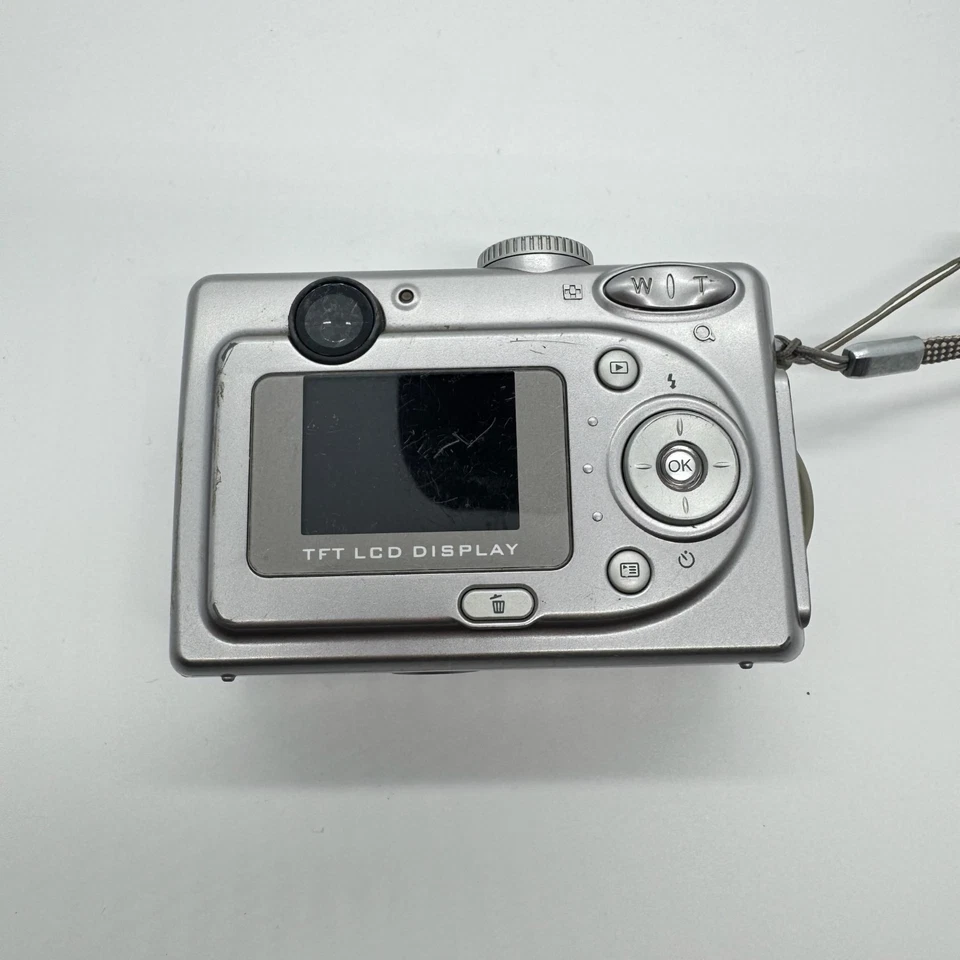 Vivitar ViviCam 3935 5.0MP Digital Camera Compact Point & Shoot - Image 2 of 4