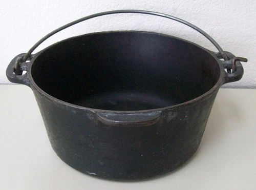 VTG SMALLER SIZE 1266 WAGNER WARE SIDNEY – O – CAST IRON DUTCH OVEN NO LID