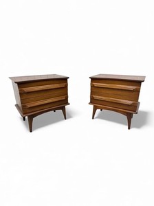 Mid-Century Modern United Walnut Nightstands - Set of 2 - REFINISHED!