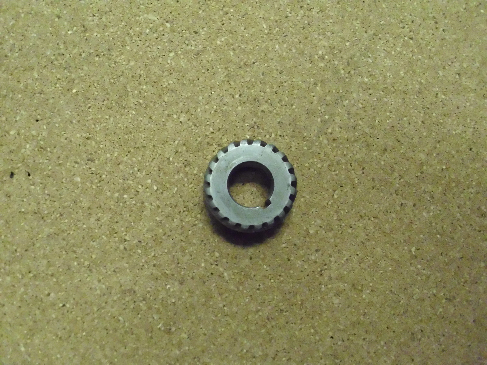 NEW OTHER BOSTON H2020R HELICAL GEAR, 20 PITCH, 20 TEETH.